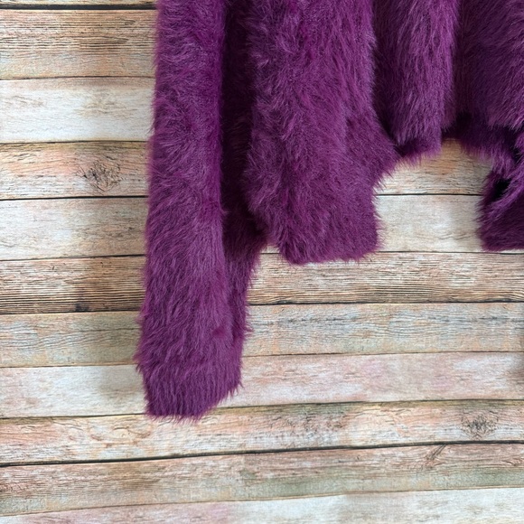 Free People One Black Cherry Purple Crilla Fuzzy Pullover Sweater Size Medium - Picture 2 of 8